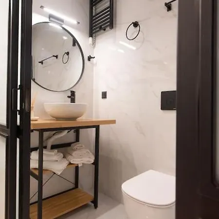 #g32 Luxury In The Centre Of Apartment Volos